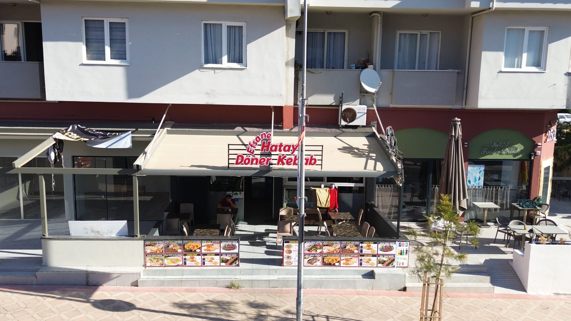 MARMARİS,ARMUTALAN, ADNAN MENDERES CADDESİNDE SATILIK DÜKKAN